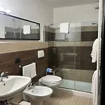 Down Town Daire Menaggio